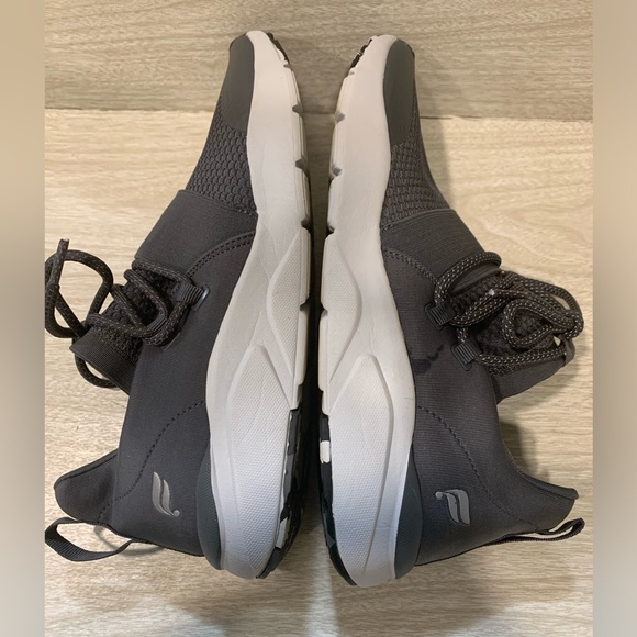 Fabletics Zumo Sneakers - Picture 8 of 12